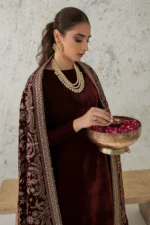 Baroque Accessories (1pc)  | EMBROIDERED VELVET SHAWL VS-32 - Shawls - Image 2